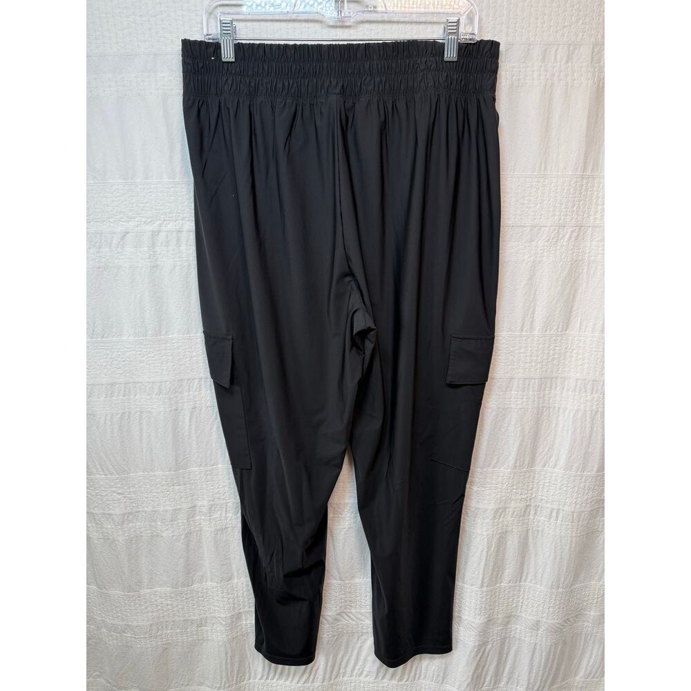 Old Navy High-Waisted SleekTech Cargo Ankle Pants, Black, Size Large - Picture 2 of 5